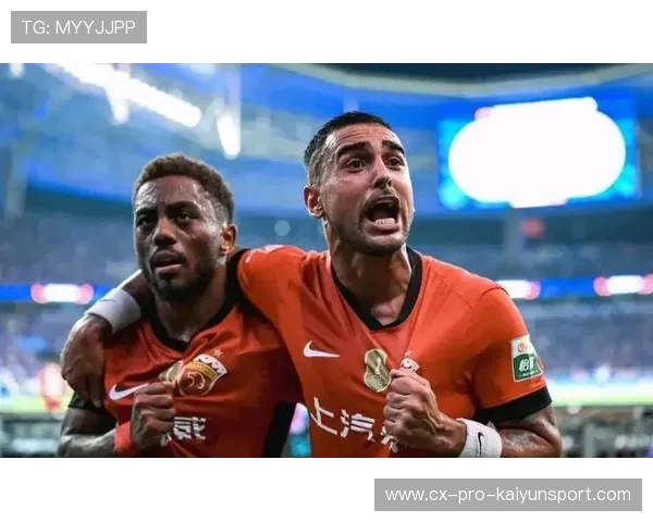 上海海港莱昂纳多高速带球策动反击，撼动中超赛场的神奇时刻